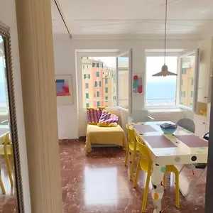 attico-sul-porticciolo-antico-di-camogli.hotelitalianriviera.com/